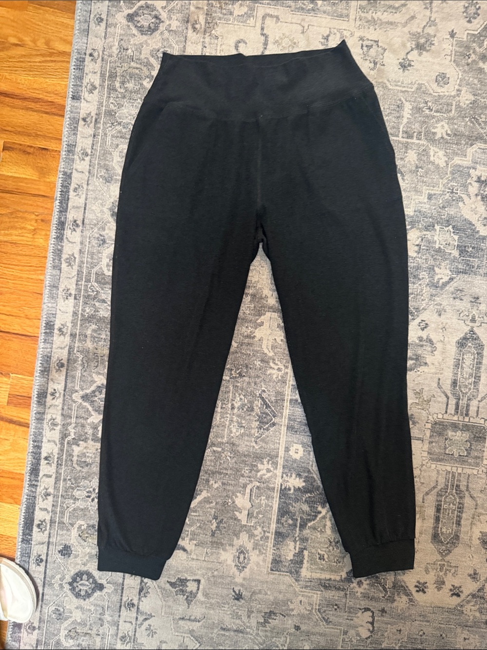 Beyond Yoga - wide waist jogger, buttery soft medium, wonderful condition